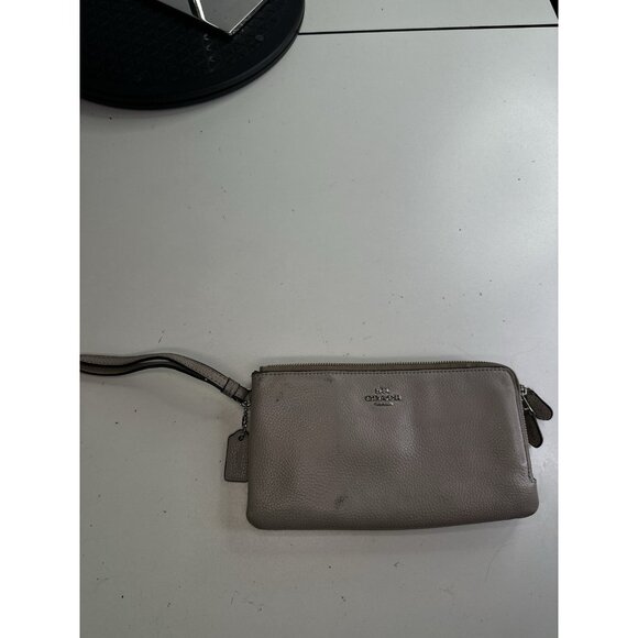 Coach Beige Pebbled Leather 3 Compartment Shoulder Bag Purse Front Logo - Picture 8 of 14